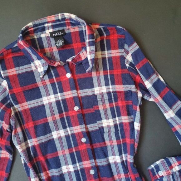 Rue 21 Plaid Button Down Shirt - Picture 3 of 9